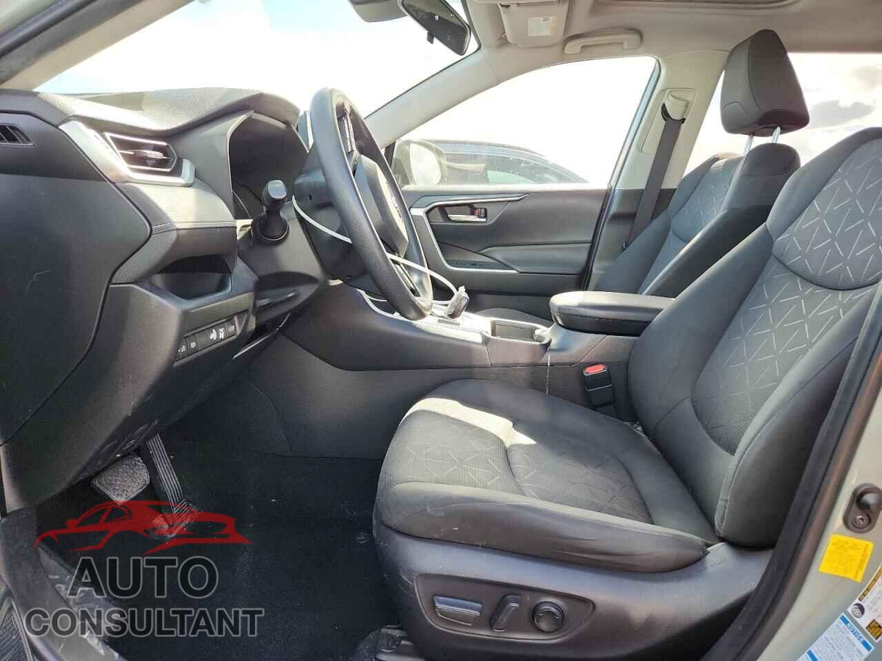 TOYOTA RAV4 2019 - JTMP1RFV9KD028510