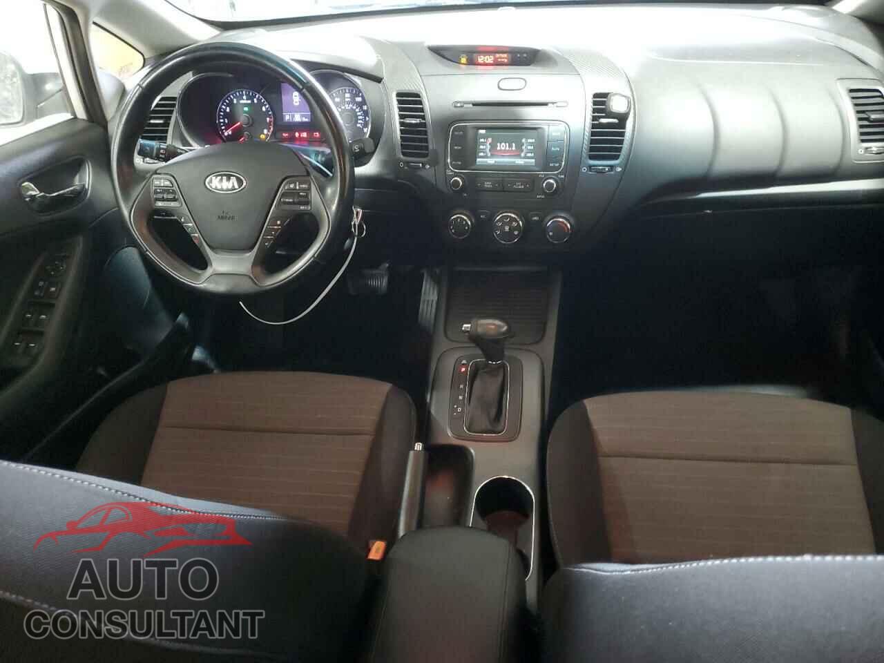 KIA FORTE 2016 - KNAFX4A87G5481490