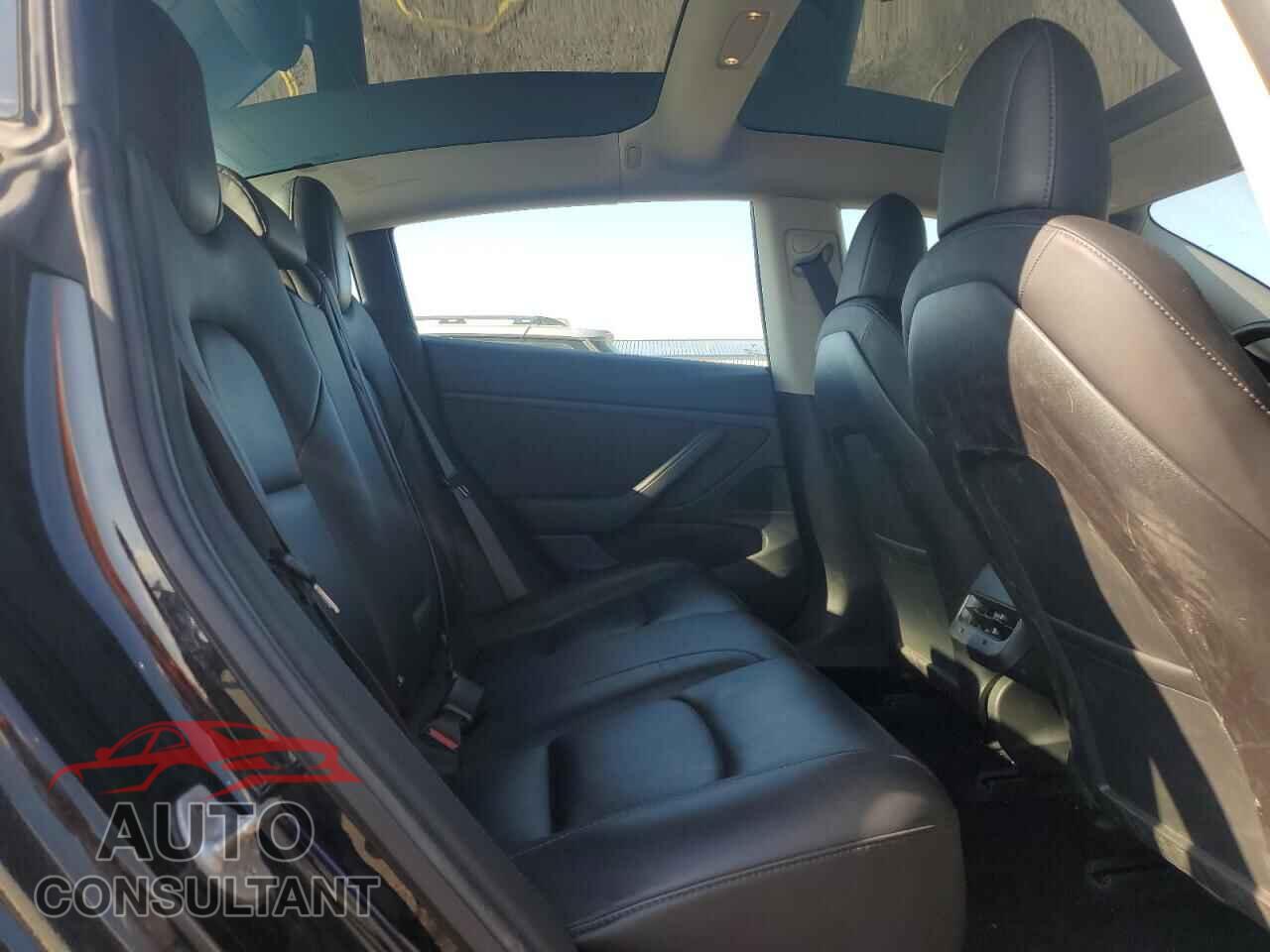 TESLA MODEL 3 2018 - 5YJ3E1EB9JF071814
