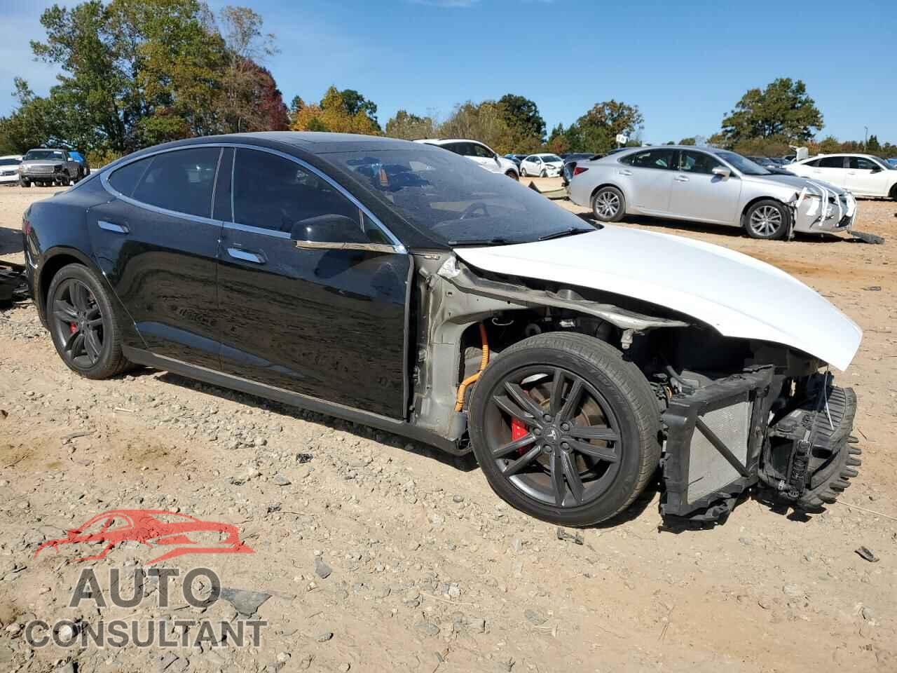 TESLA MODEL S 2014 - 5YJSA1H28EFP63717