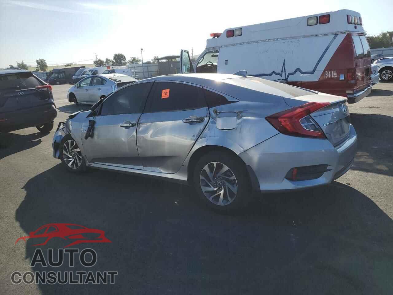 HONDA CIVIC 2018 - 2HGFC2F77JH598328