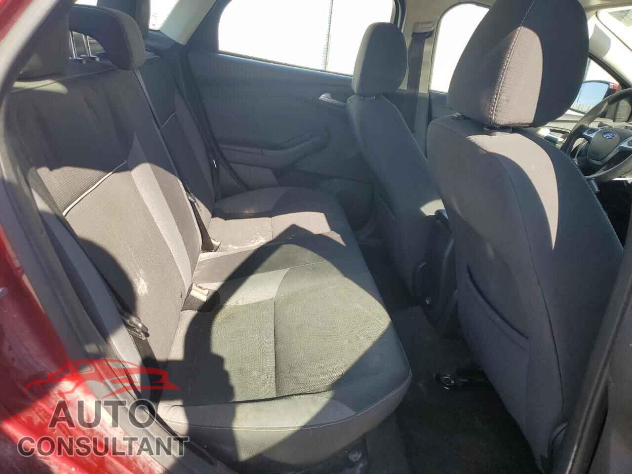 FORD FOCUS 2014 - 1FADP3F29EL247200