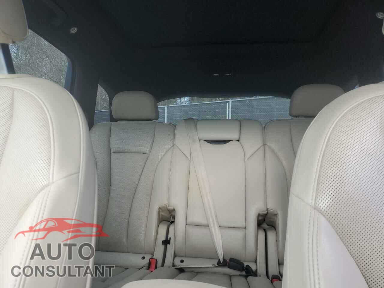 AUDI Q7 2017 - WA1LAAF70HD013656