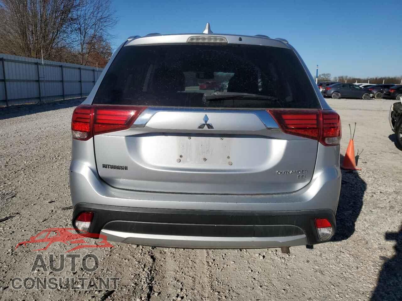 MITSUBISHI OUTLANDER 2017 - JA4AD3A38HZ006519