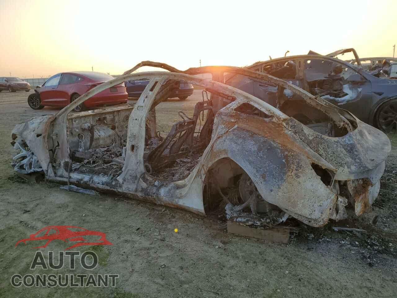 TESLA MODEL 3 2018 - 5YJ3E1EB2JF148457