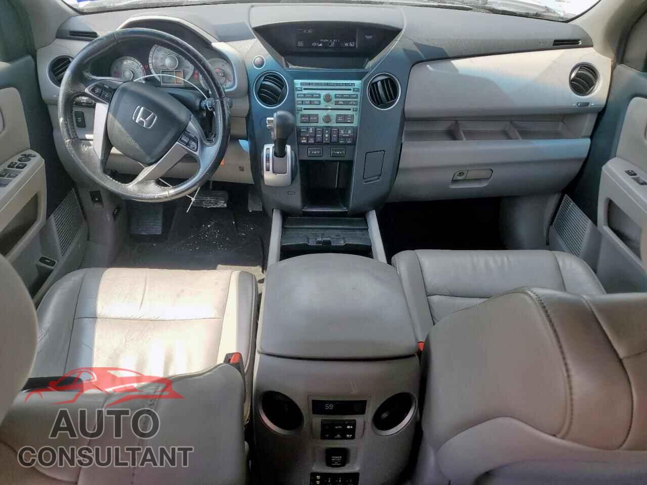 HONDA PILOT 2011 - 5FNYF3H65BB053521