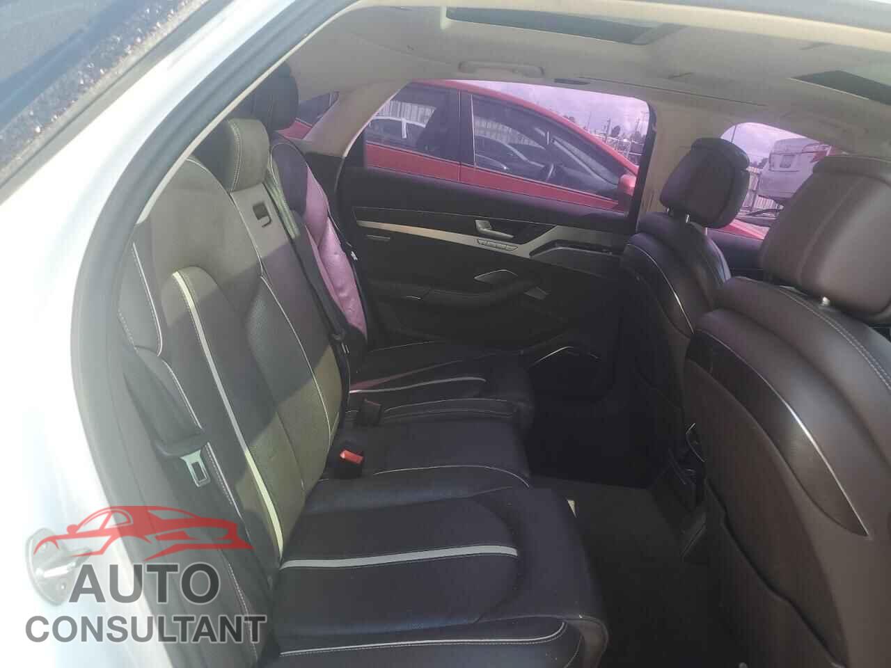 AUDI A8 2013 - WAUR2AFD8DN019158