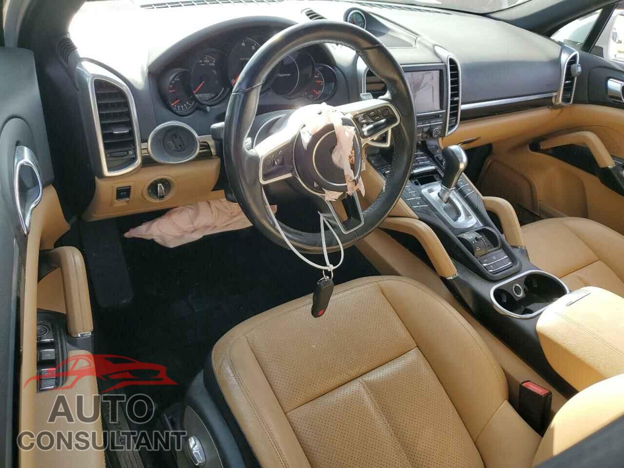 PORSCHE CAYENNE 2016 - WP1AA2A28GLA09453