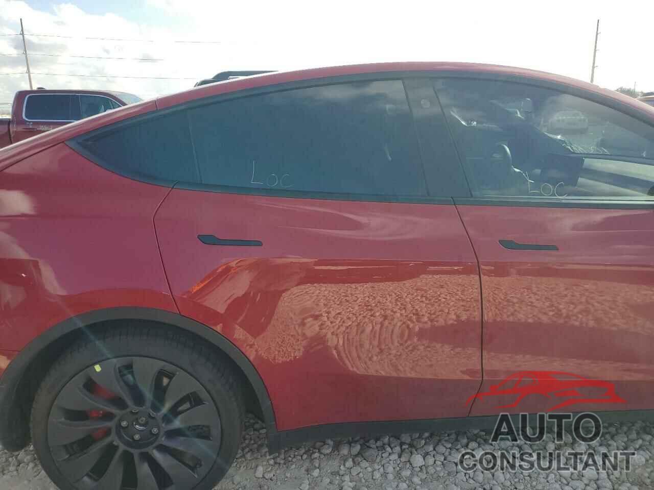 TESLA MODEL Y 2021 - 5YJYGDEF4MF189455
