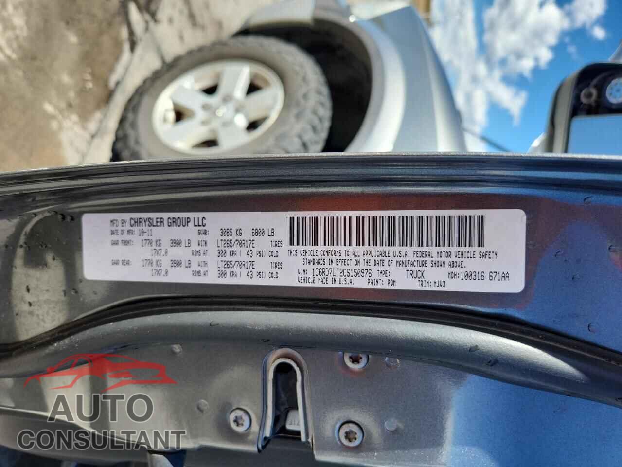 DODGE RAM 1500 2012 - 1C6RD7LT2CS150976