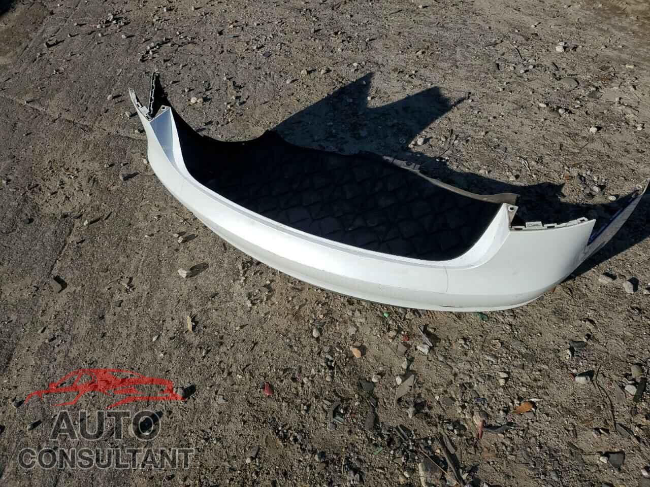 TESLA MODEL 3 2018 - 5YJ3E1EB2JF146823