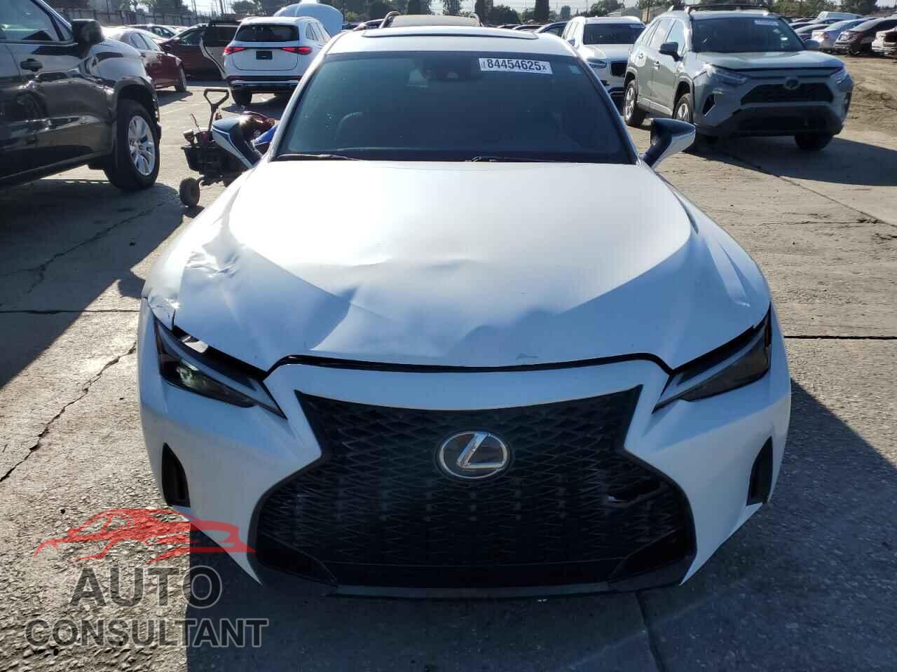 LEXUS IS 2021 - JTHCA1D26M5114670