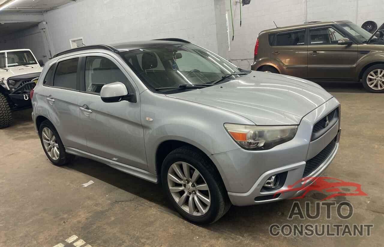 MITSUBISHI OUTLANDER 2011 - JA4AR4AU1BZ009981