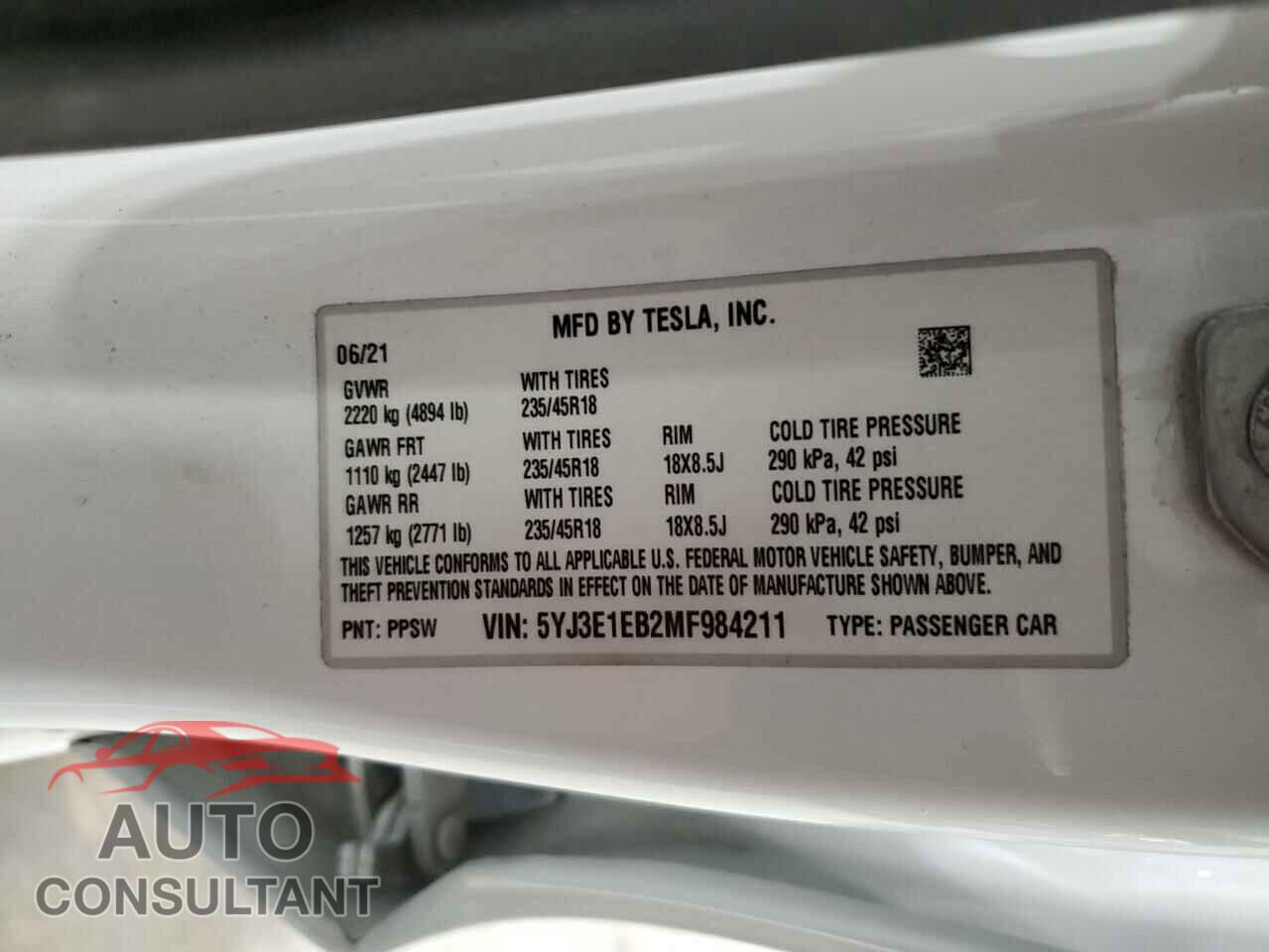 TESLA MODEL 3 2021 - 5YJ3E1EB2MF984211