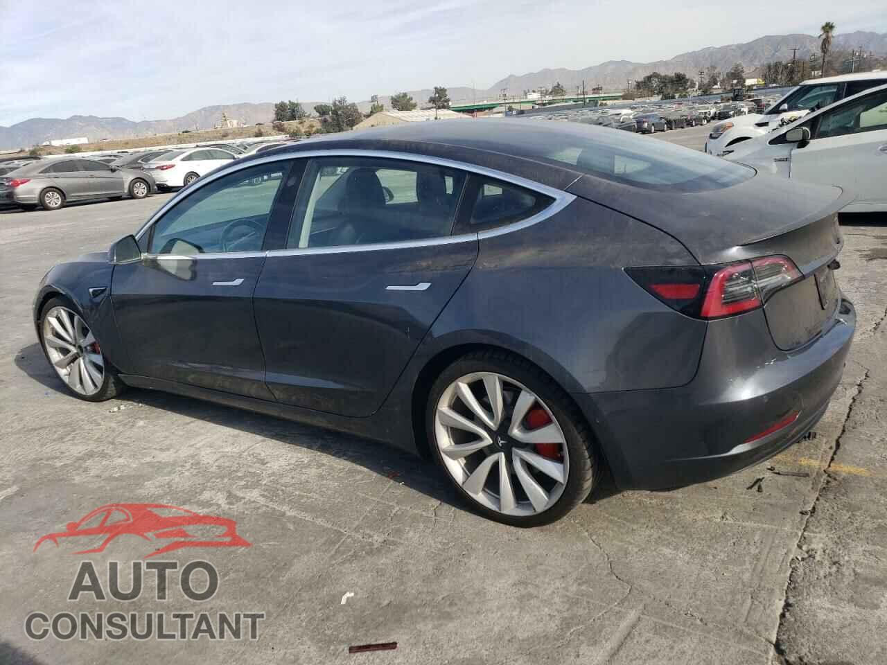 TESLA MODEL 3 2018 - 5YJ3E1EB0JF083012
