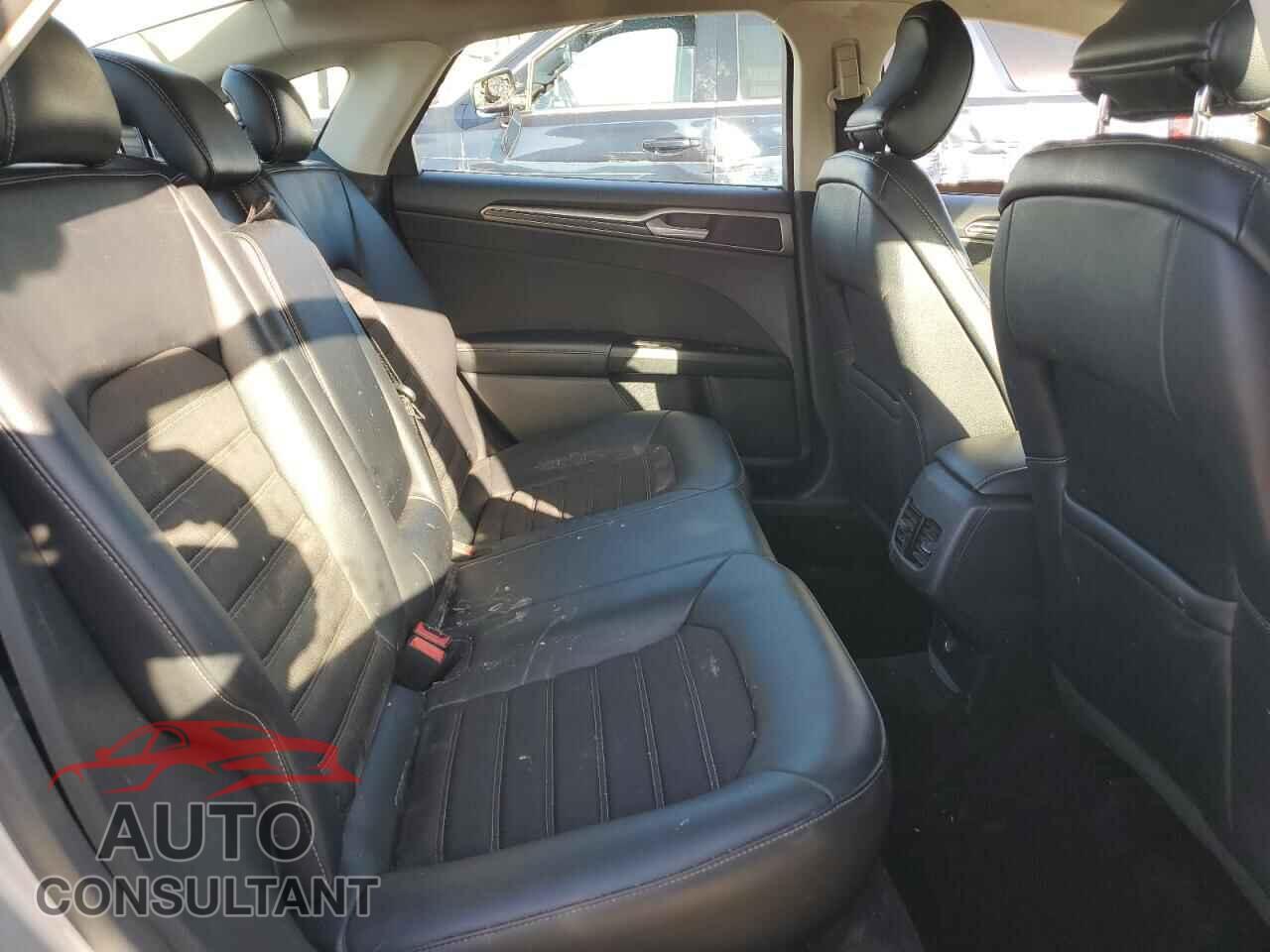 FORD FUSION 2017 - 3FA6P0LU6HR217221