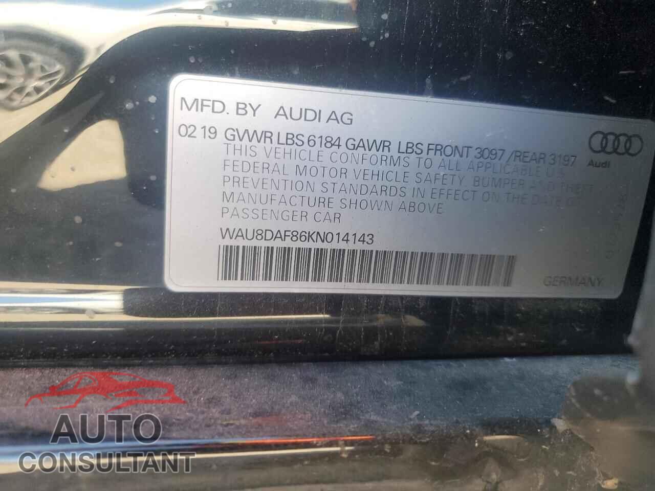AUDI A8 2019 - WAU8DAF86KN014143