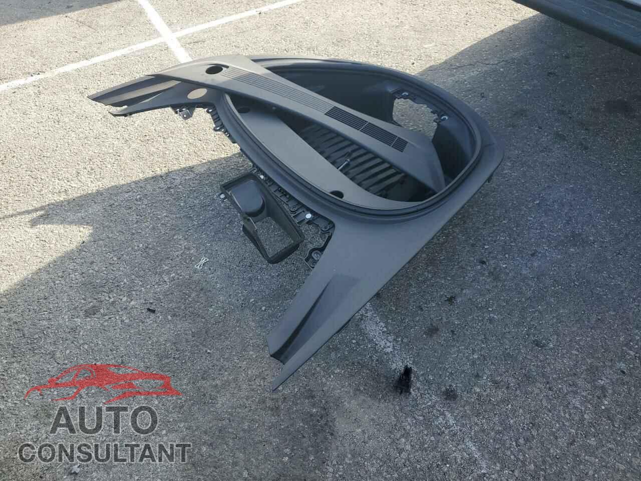 TESLA MODEL 3 2023 - 5YJ3E1EA2PF431795