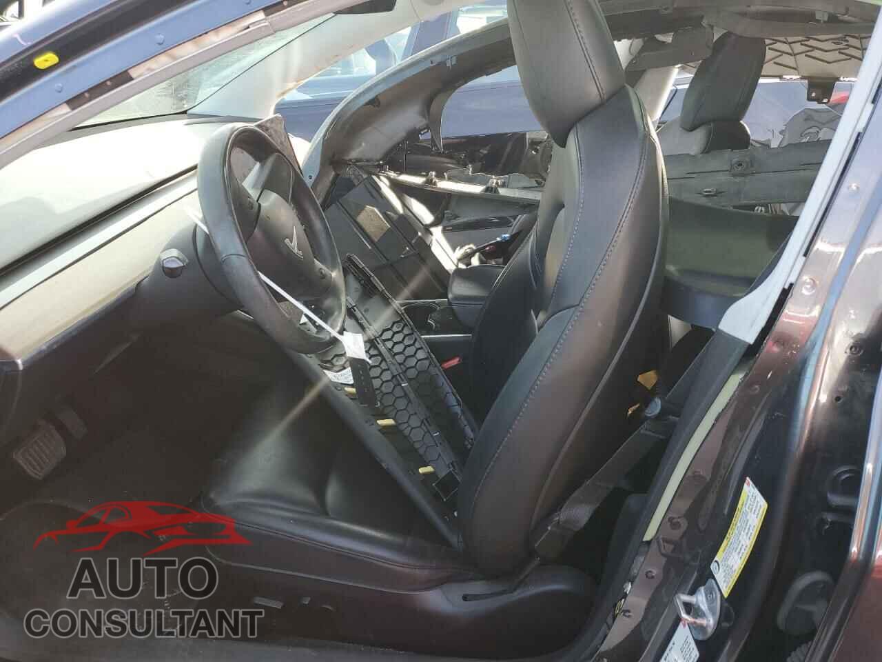 TESLA MODEL 3 2018 - 5YJ3E1EB3JF104001