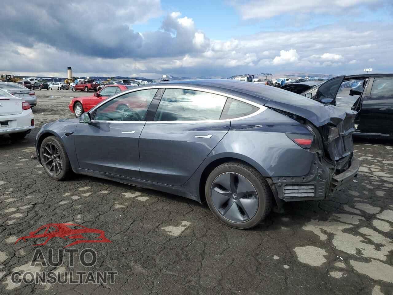 TESLA MODEL 3 2019 - 5YJ3E1EA5KF307433