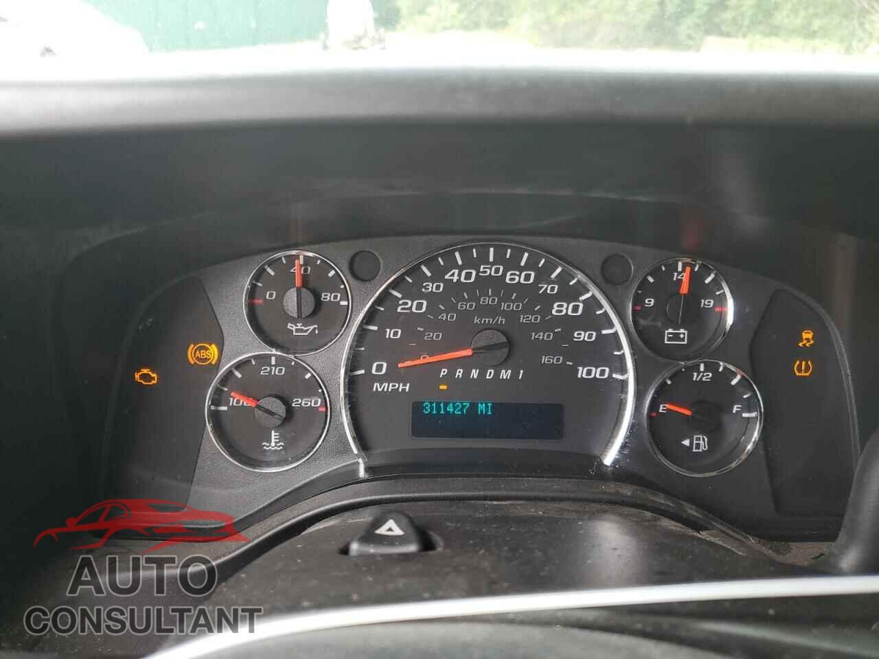 CHEVROLET EXPRESS 2011 - 1GCWGFBA6B1102575