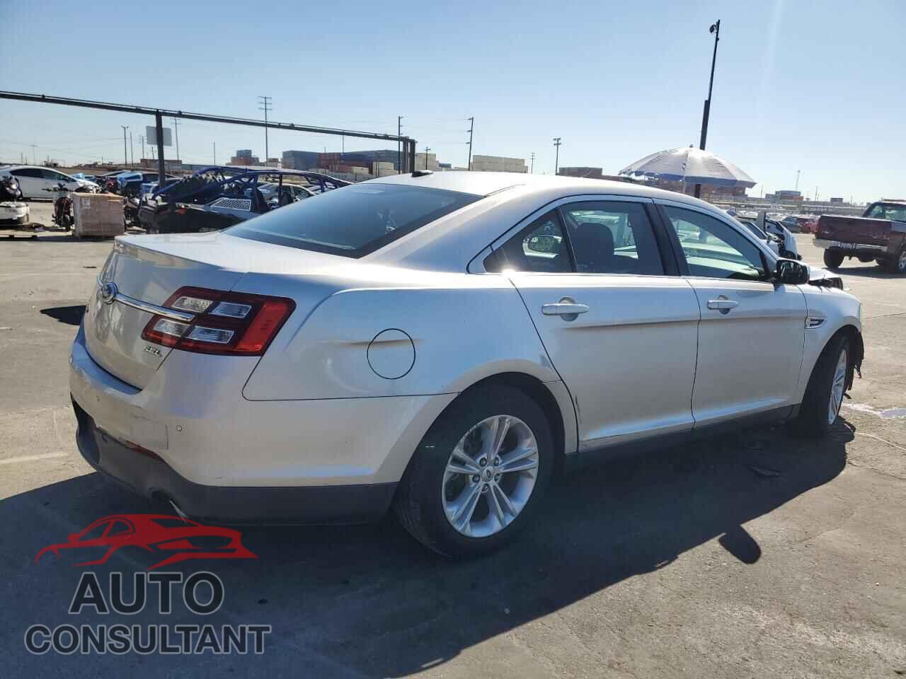 FORD TAURUS 2013 - 1FAHP2E82DG120927