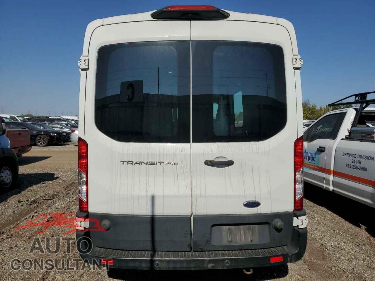 FORD TRANSIT 2019 - 1FTYR2CM2KKB66496