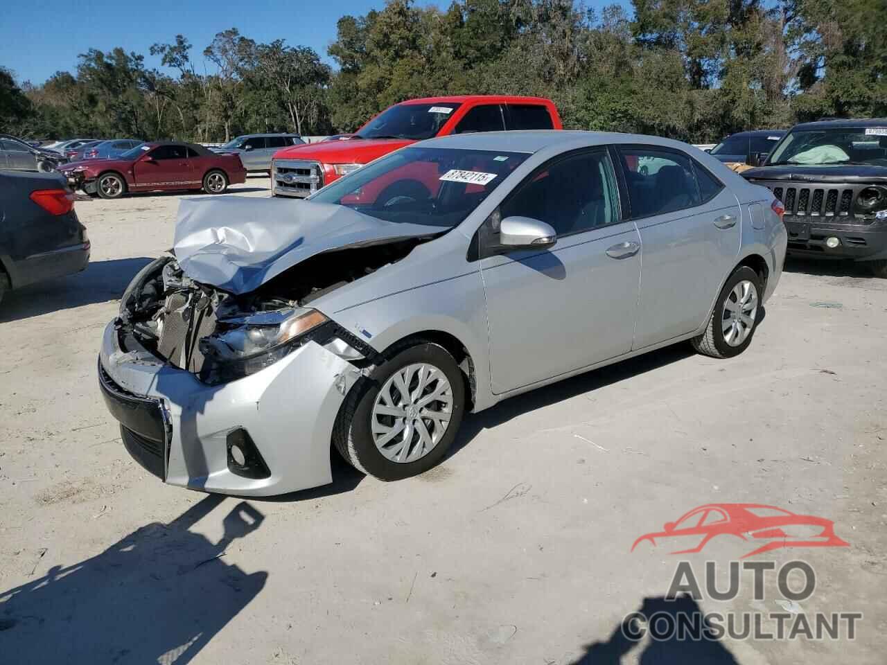 TOYOTA COROLLA 2015 - 2T1BURHE2FC442844