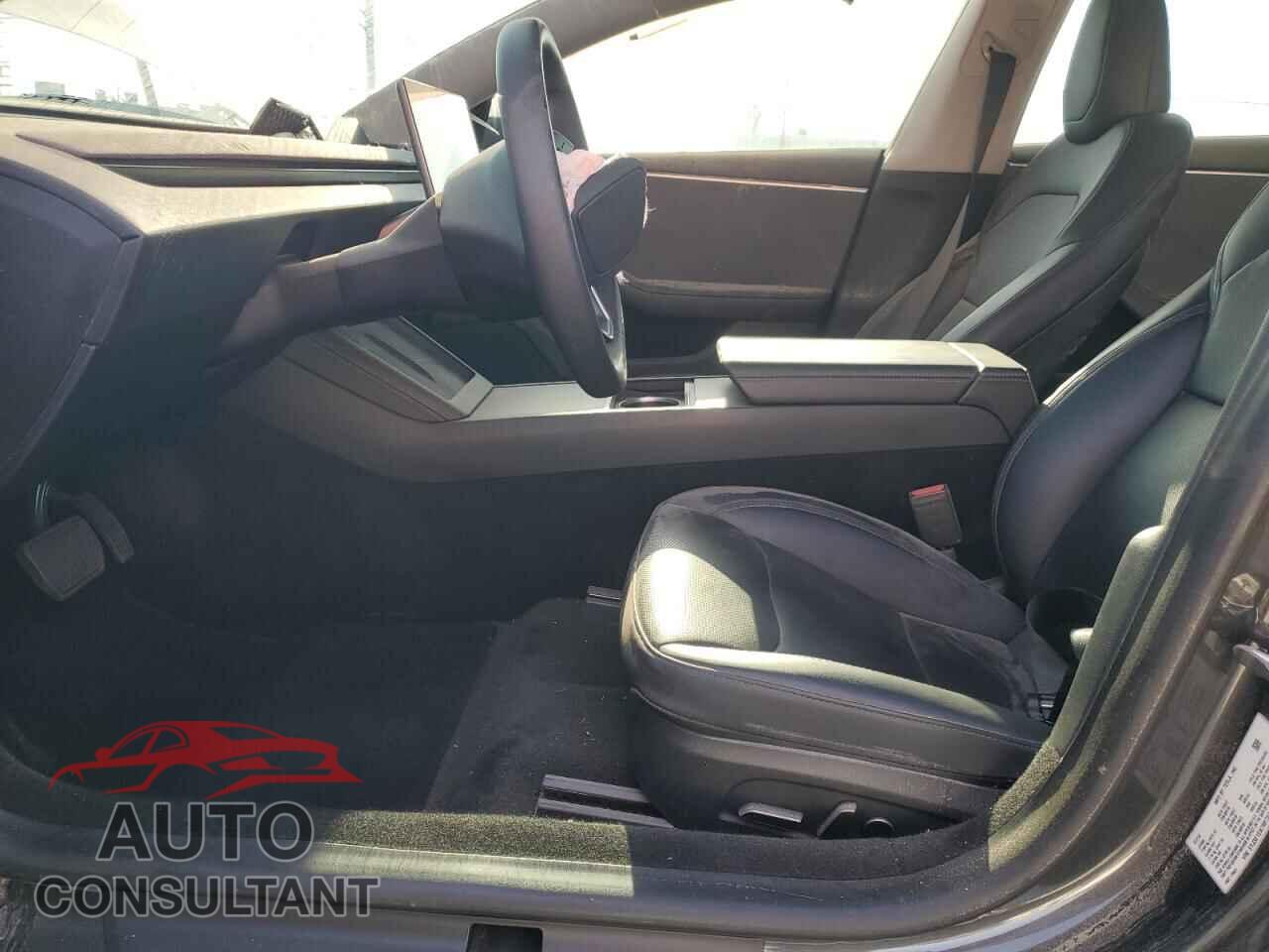 TESLA MODEL 3 2024 - 5YJ3E1EA7RF724353