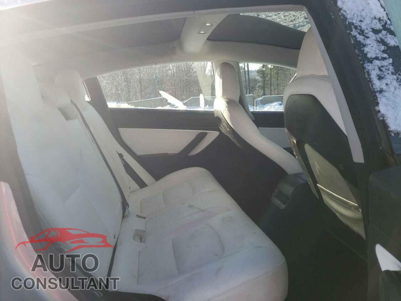 TESLA MODEL 3 2018 - 5YJ3E1EB2JF085795