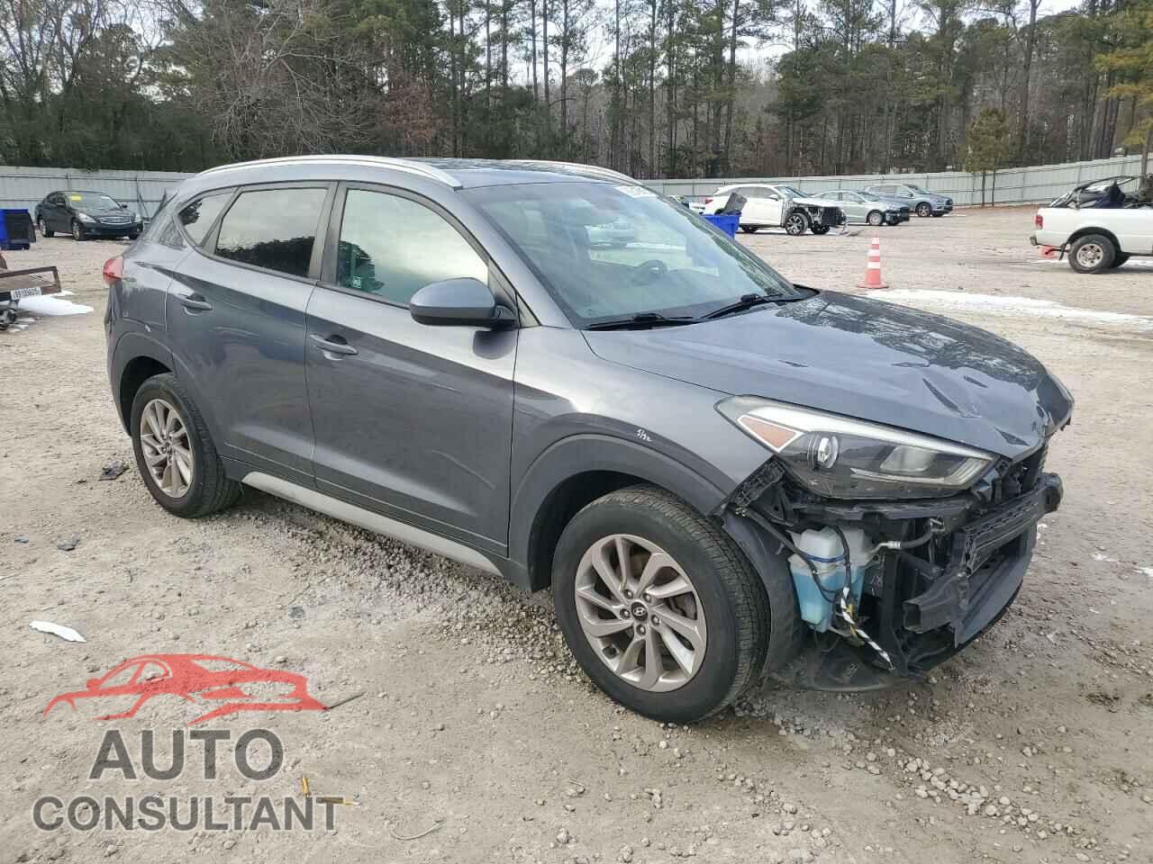 HYUNDAI TUCSON 2018 - KM8J3CA41JU683038