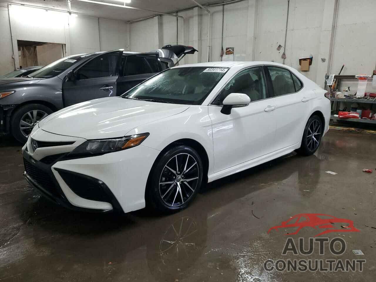 TOYOTA CAMRY 2023 - 4T1G11BK2PU092078