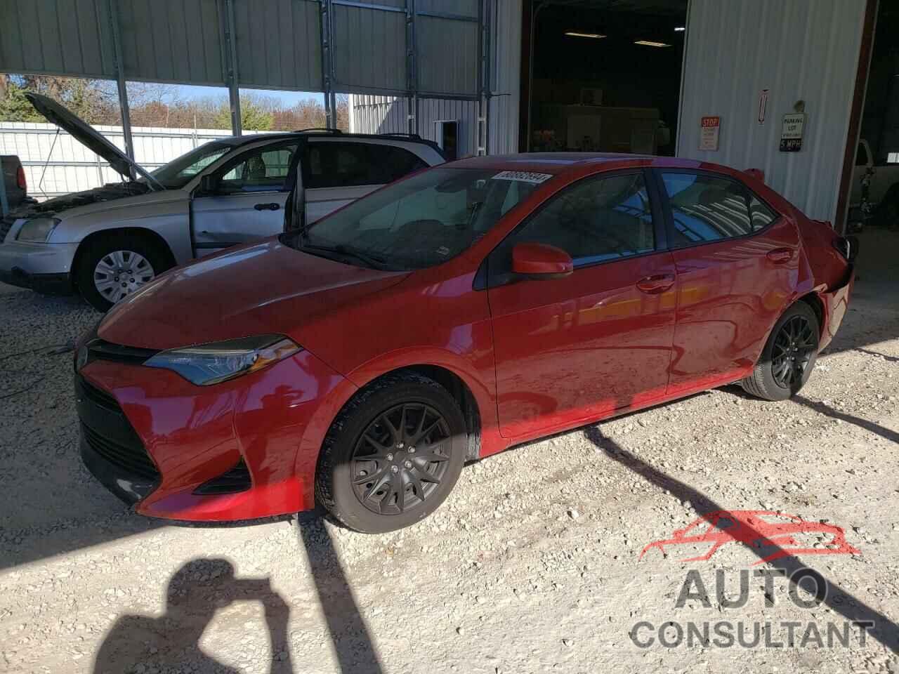 TOYOTA COROLLA 2018 - 5YFBURHE6JP744534