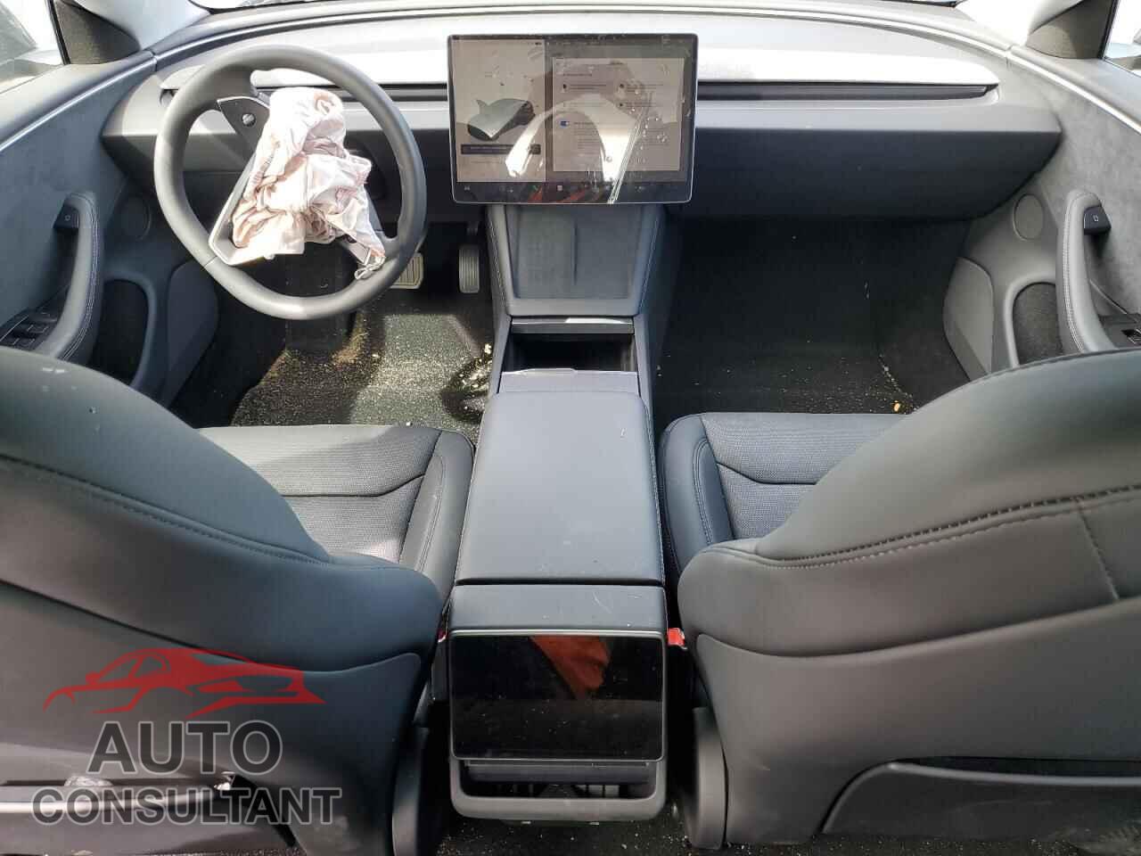 TESLA MODEL 3 2025 - 5YJ3E1EB6SF003617