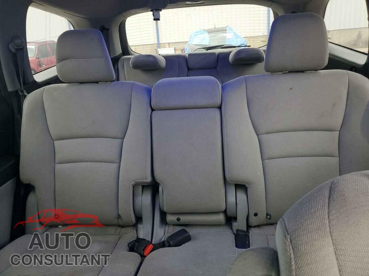 HONDA PILOT 2017 - 5FNYF5H3XHB023764