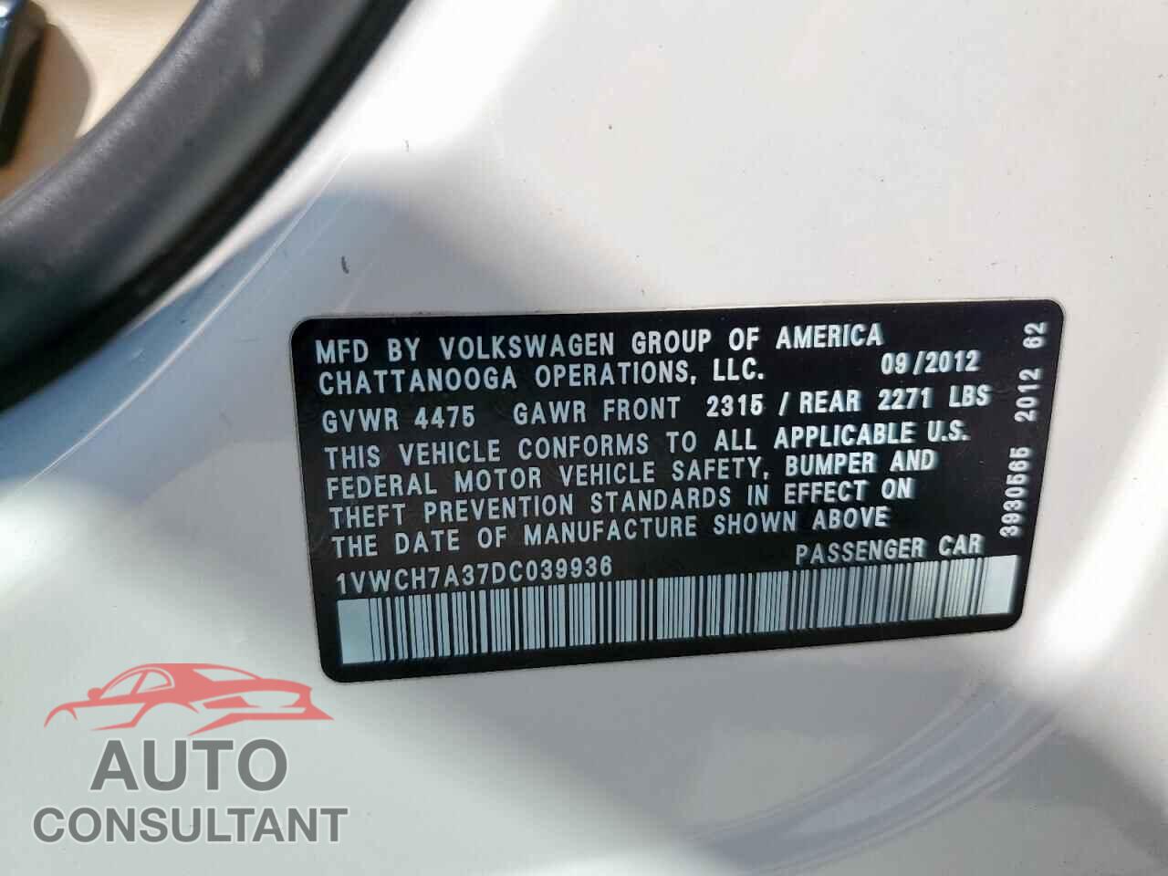 VOLKSWAGEN PASSAT 2013 - 1VWCH7A37DC039936