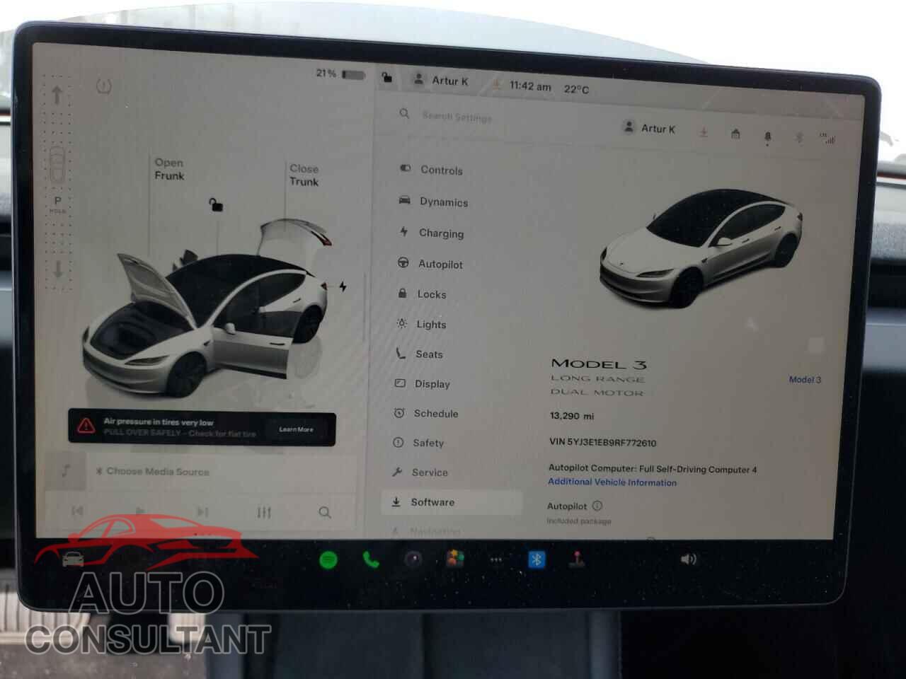 TESLA MODEL 3 2024 - 5YJ3E1EB9RF772610