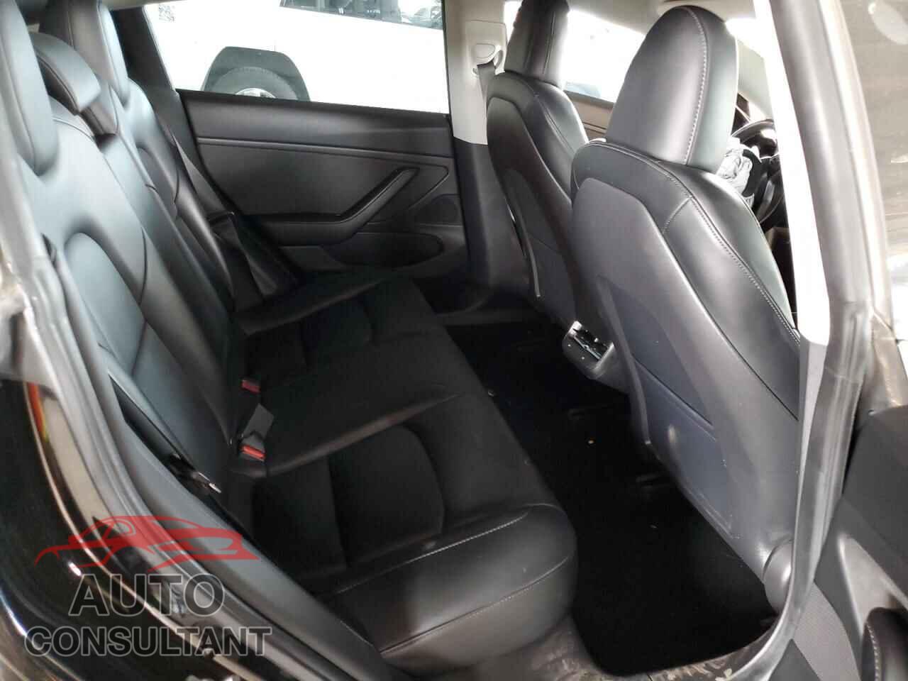 TESLA MODEL 3 2019 - 5YJ3E1EA4KF399019