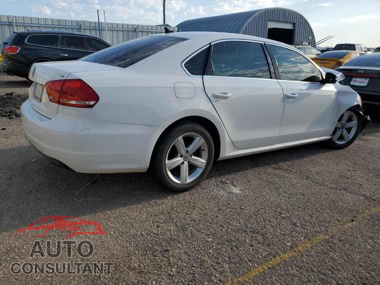 VOLKSWAGEN PASSAT 2014 - 1VWAT7A36EC026702