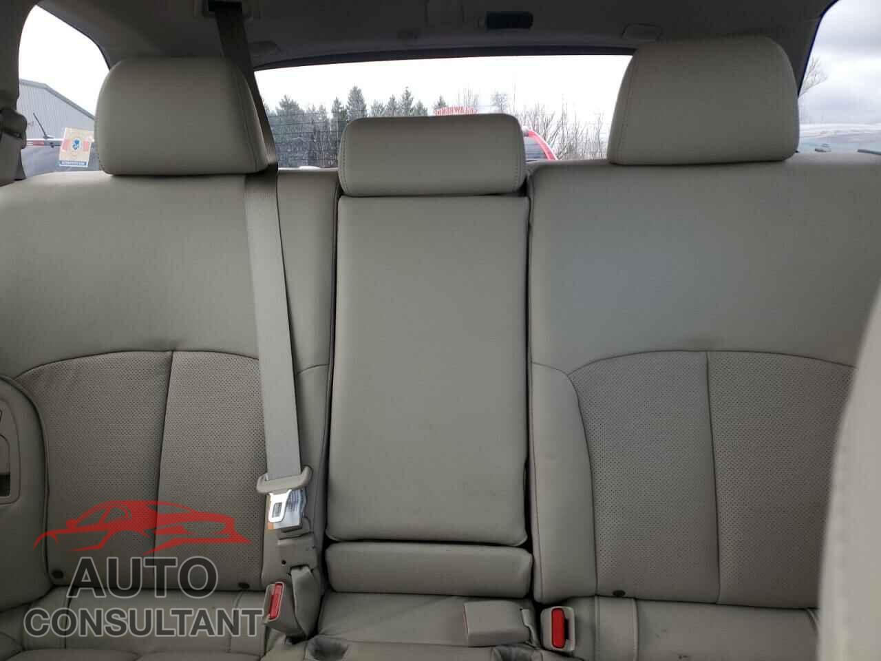 SUBARU OUTBACK 2014 - 4S4BRBLC4E3321539