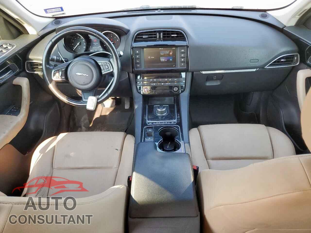 JAGUAR F-PACE 2017 - SADCJ2BV4HA083246