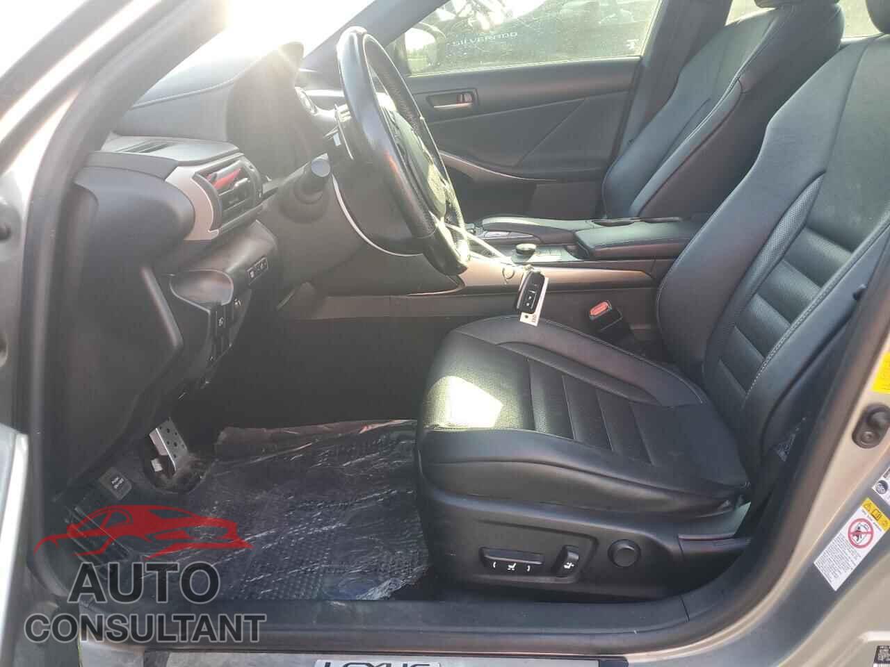 LEXUS IS 2017 - JTHBA1D26H5039647