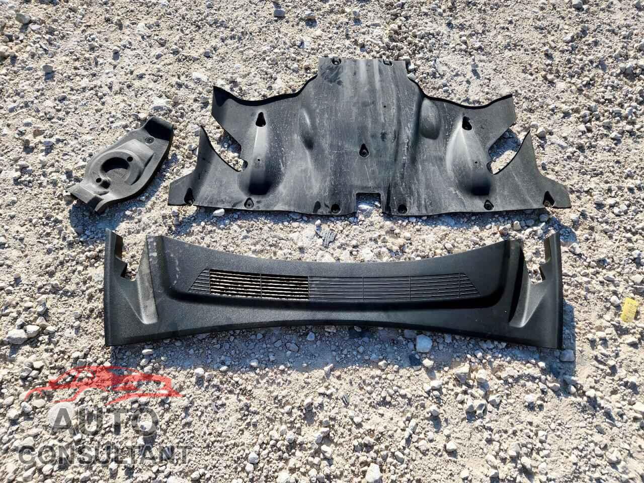 TESLA MODEL 3 2025 - 5YJ3E1EA9SF959861