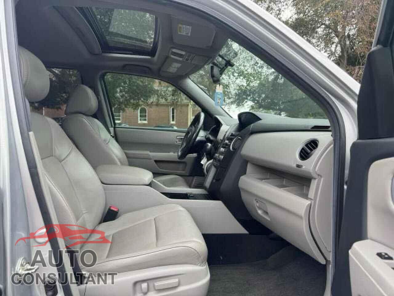 HONDA PILOT 2013 - 5FNYF4H54DB042140