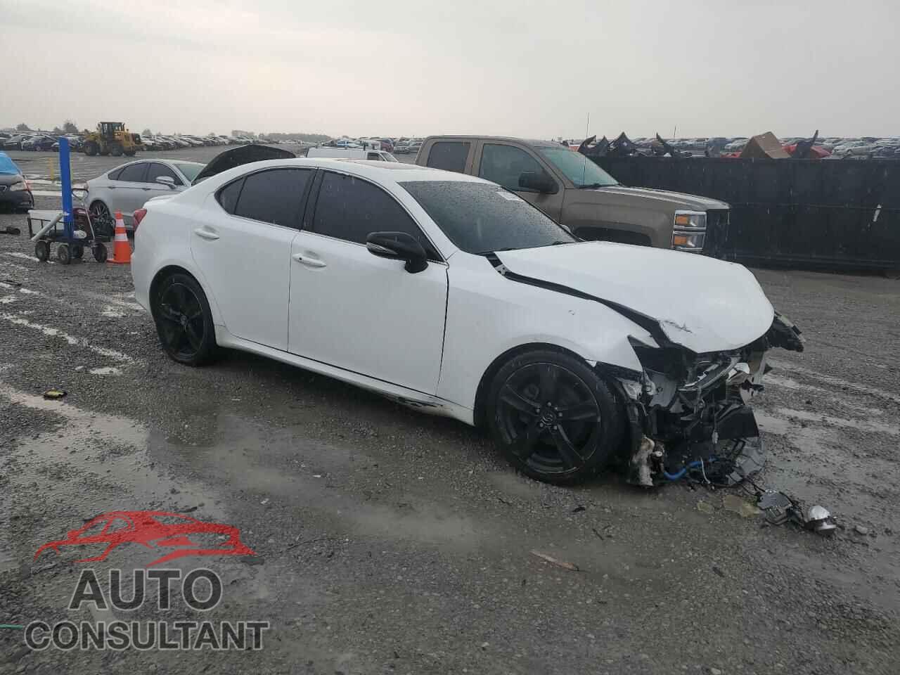 LEXUS IS 2011 - JTHBF5C28B5135443
