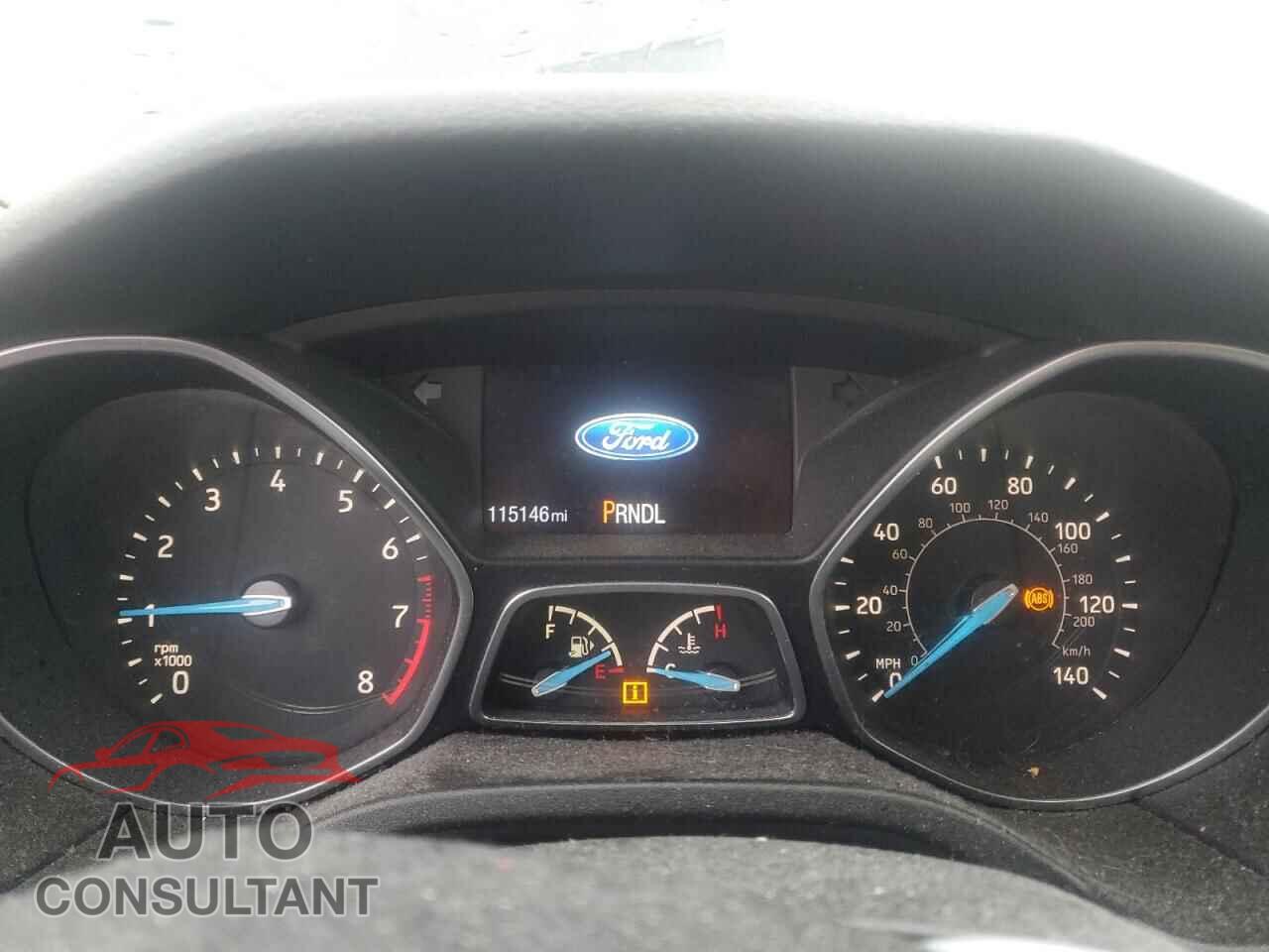 FORD FOCUS 2015 - 1FADP3E20FL310526