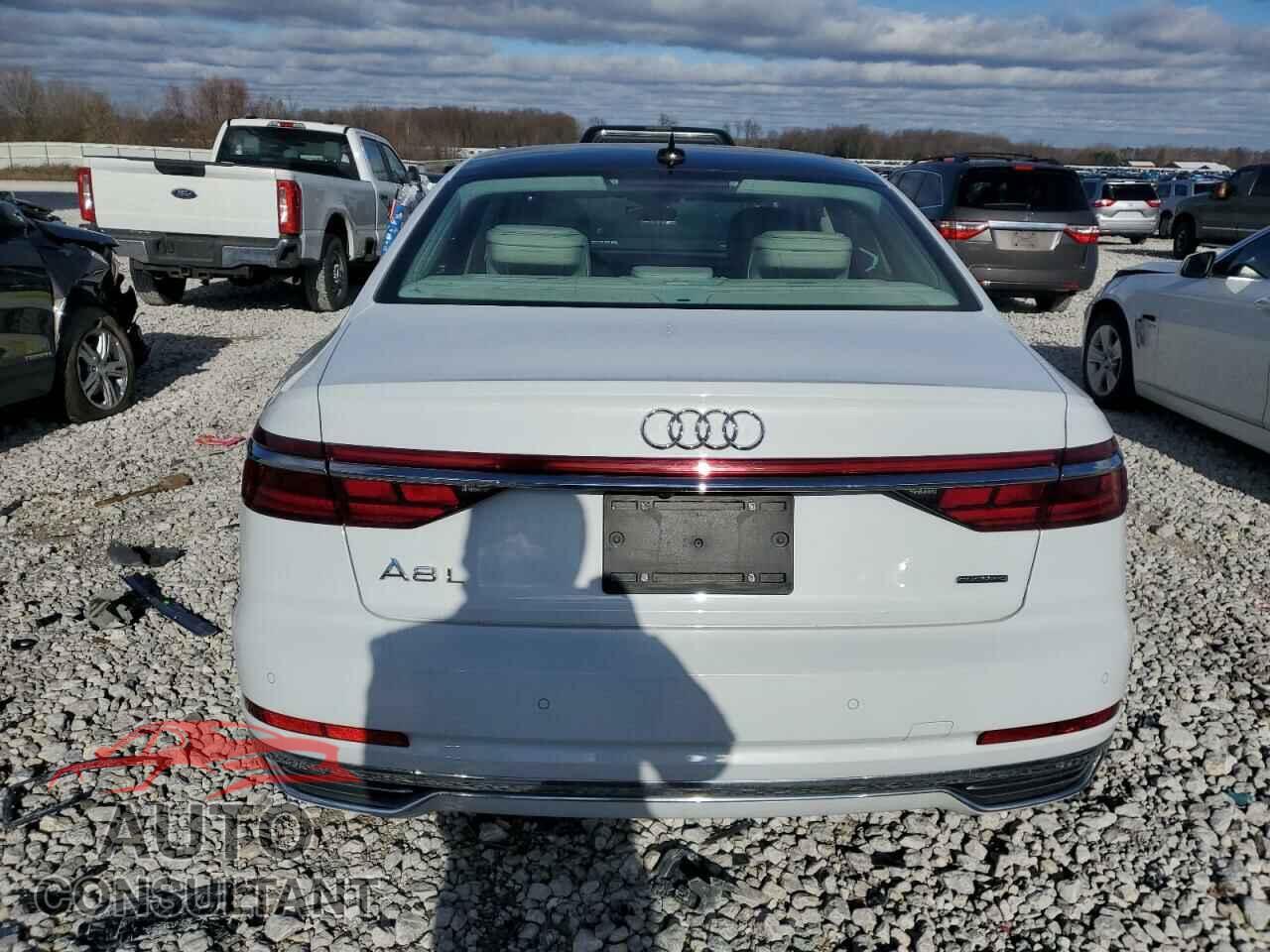 AUDI A8 2019 - WAU8EAF84KN024263