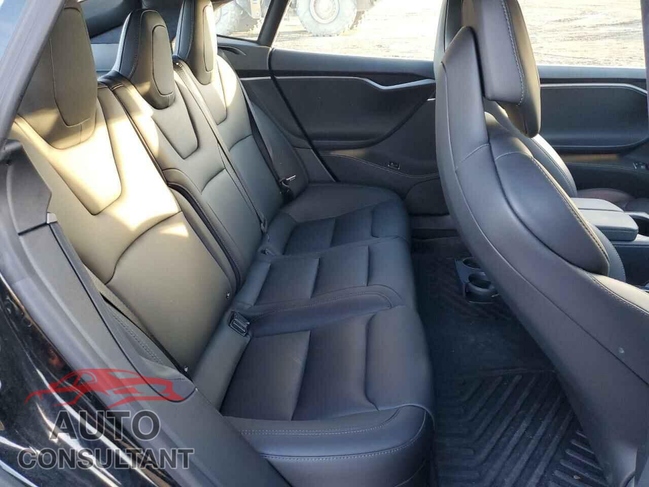 TESLA MODEL S 2018 - 5YJSA1E25JF297680