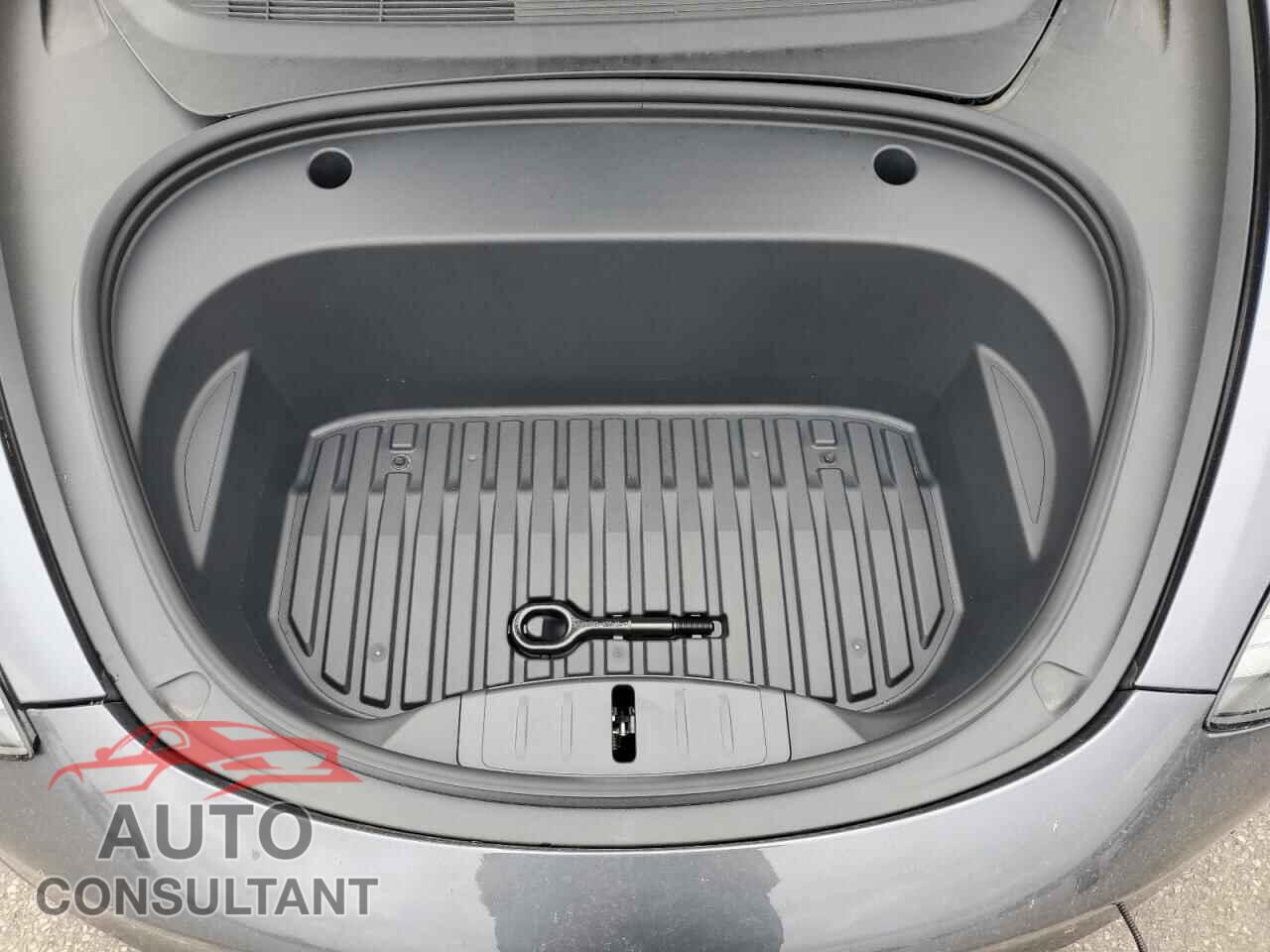 TESLA MODEL 3 2023 - 5YJ3E1EA3PF656548