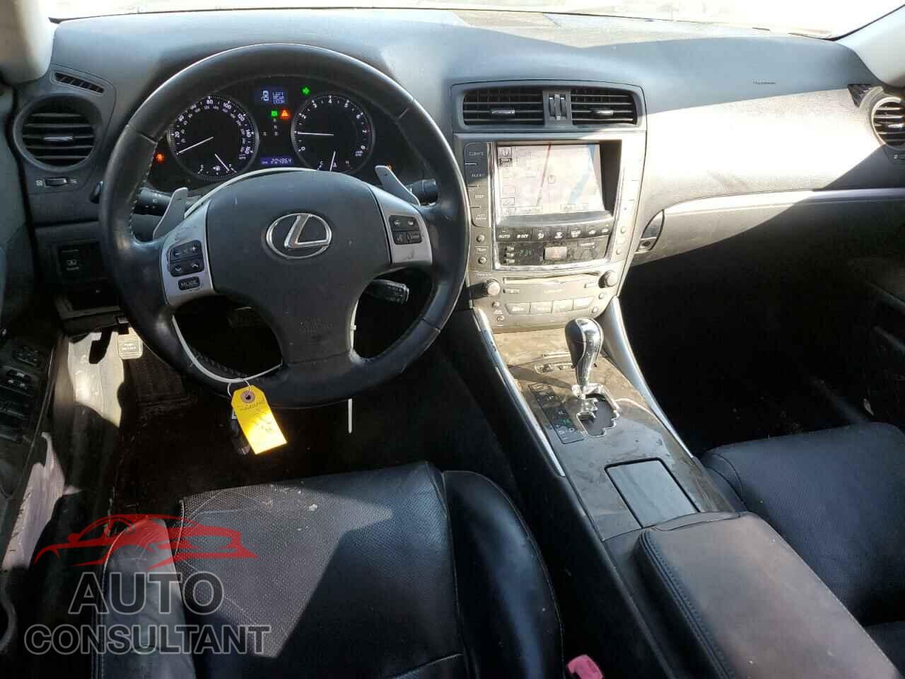 LEXUS IS 2011 - JTHCF5C28B5051031